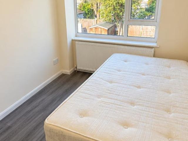Apartment for rent in London Borough of Newham, Greater London
