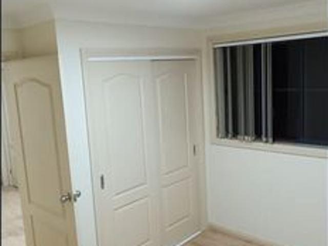 Townhouse for rent in Smithfield, Sydney