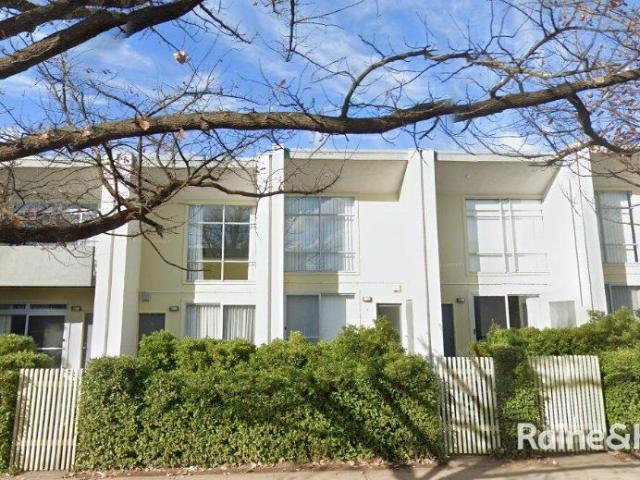 Townhouse for rent in Braddon, Australian Capital Territory