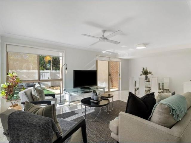 Apartment for rent in Biggera Waters, Gold Coast City