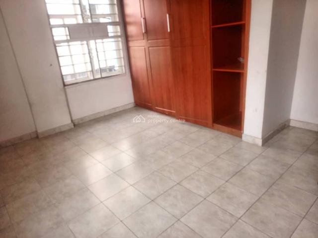 Flat for rent in Eti Osa, Lagos