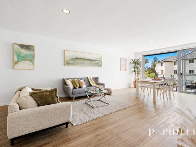 Apartment for rent in Paradise Point, Gold Coast City