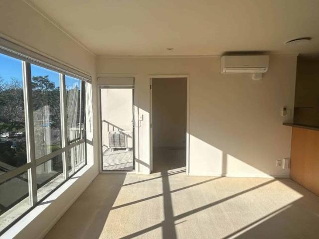 Apartment for rent in Wairau Valley, Oroua County