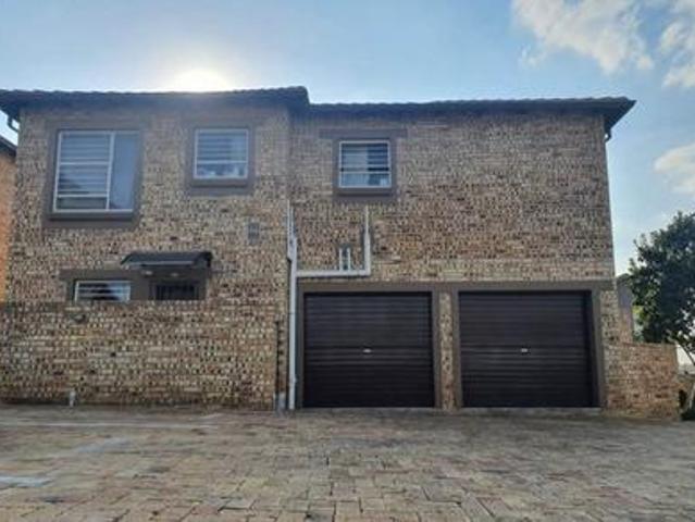 Townhouse for rent in Nooitgedacht, Gauteng