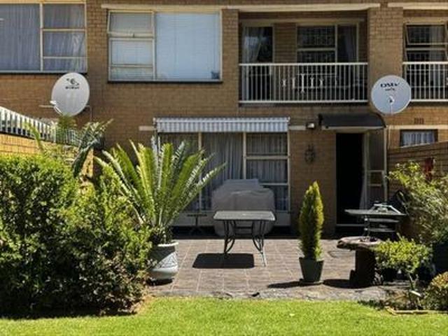 Townhouse for sale in Kempton Park, City of Ekurhuleni Metropolitan Municipality