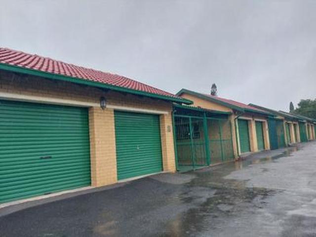 Townhouse for sale in Kempton Park, City of Ekurhuleni Metropolitan Municipality