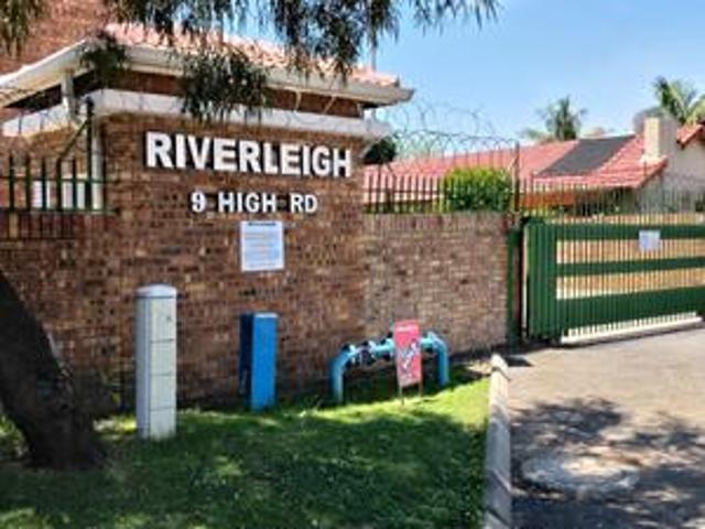 Apartment for sale in Hurlyvale, City of Ekurhuleni Metropolitan Municipality