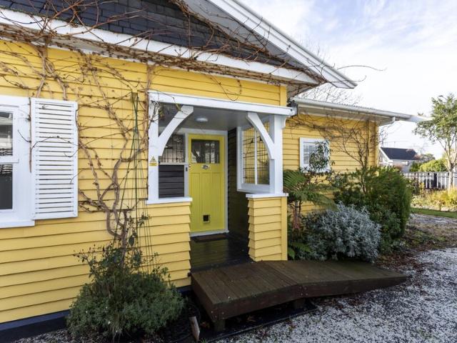 House for rent in Chaslands, Canterbury
