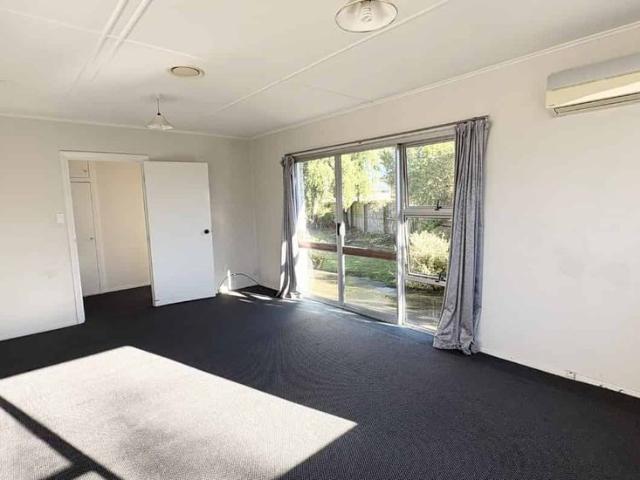 House for rent in Chaslands, Canterbury