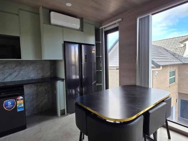 Apartment for rent in Balmoral