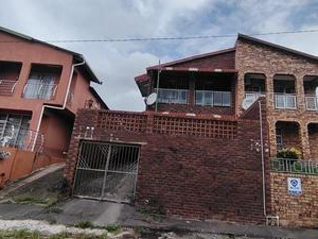 House for sale in Chatsworth, Kwazulu-natal