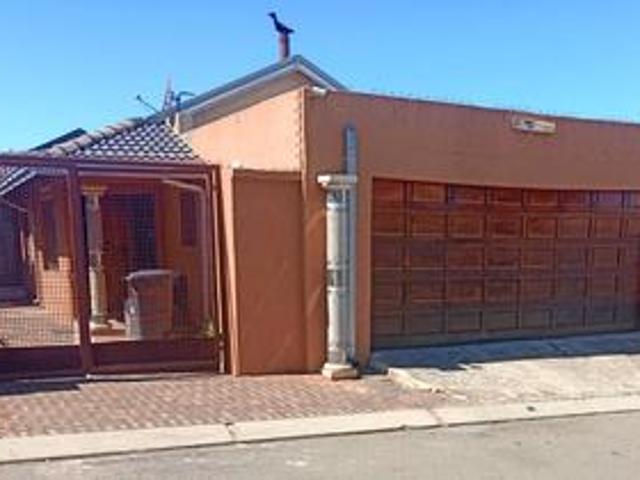 House for sale in Soweto, City of Johannesburg Metropolitan Municipality