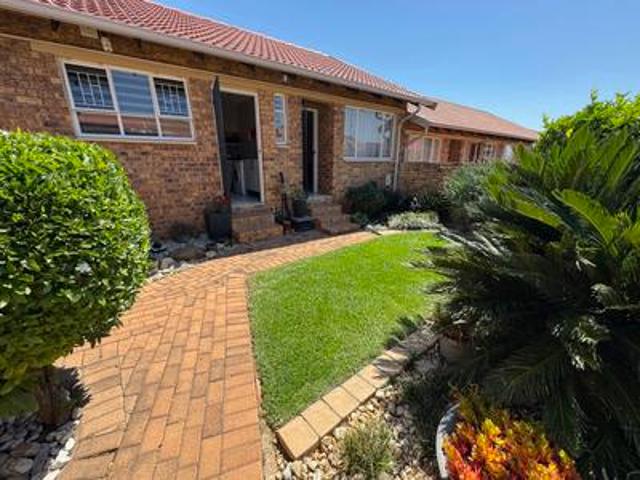 Townhouse for sale in Ekurhuleni, Gauteng