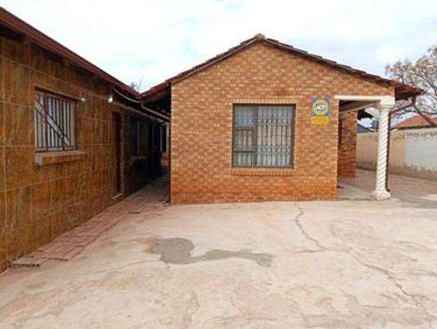 House for sale in Vosloorus, Gauteng