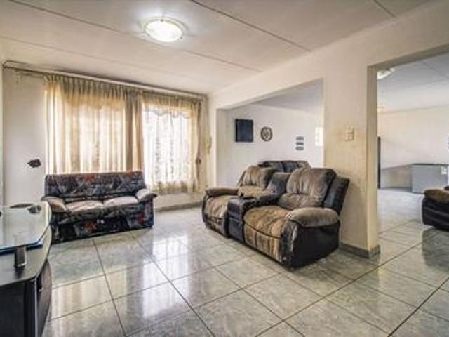 House for sale in Kempton Park, City of Ekurhuleni Metropolitan Municipality