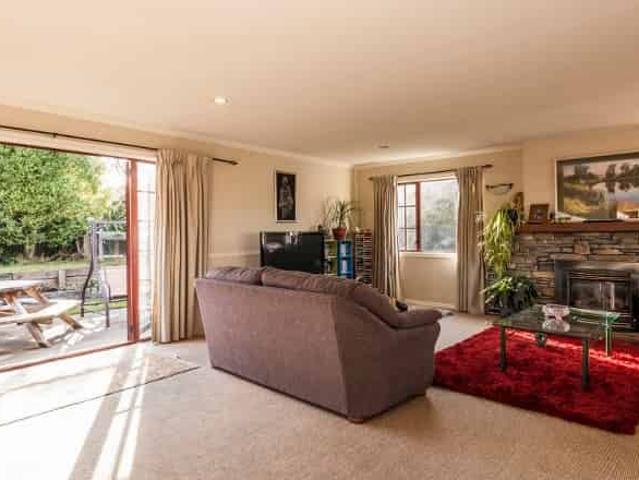 House for rent in Otakou