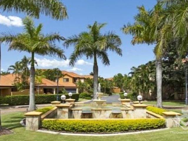 Townhouse for rent in Palm Meadows Estate, Gold Coast City