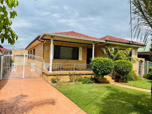 House for rent in Canley Heights