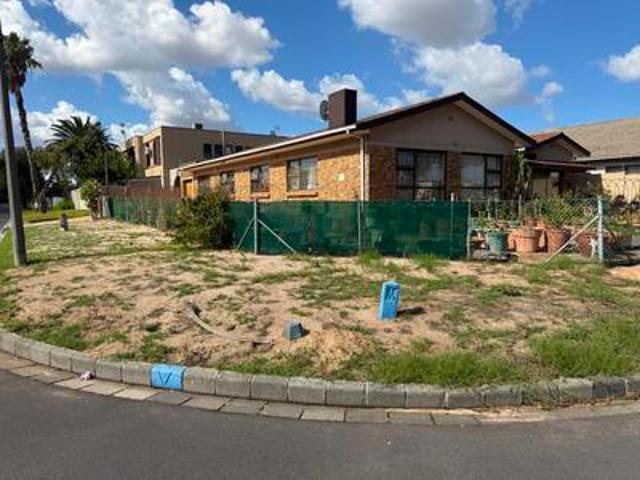 House for sale in Cape Town, Western Cape