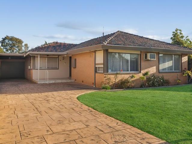 House for rent in Keilor East, Victoria
