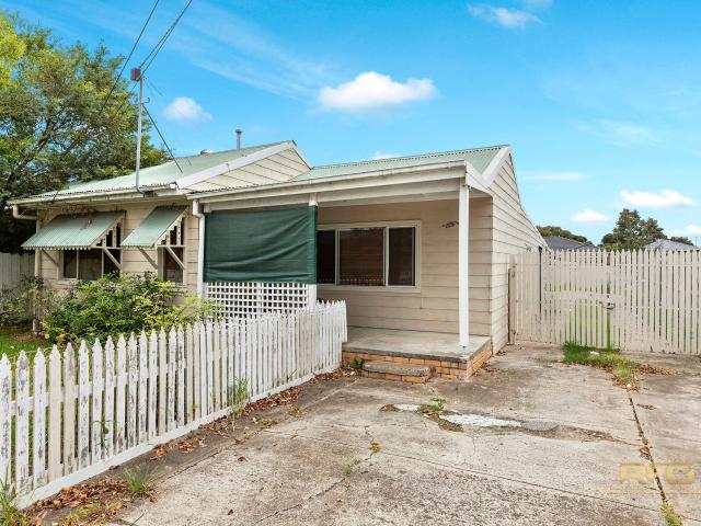House for rent in St Albans, Victoria