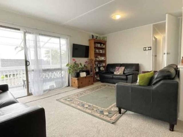 House for rent in Whangaparaoa, Oroua County
