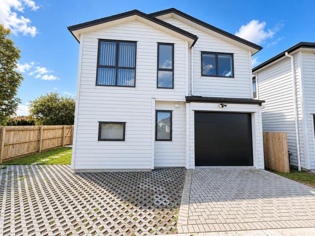 House for rent in Eastern Beach, Howick