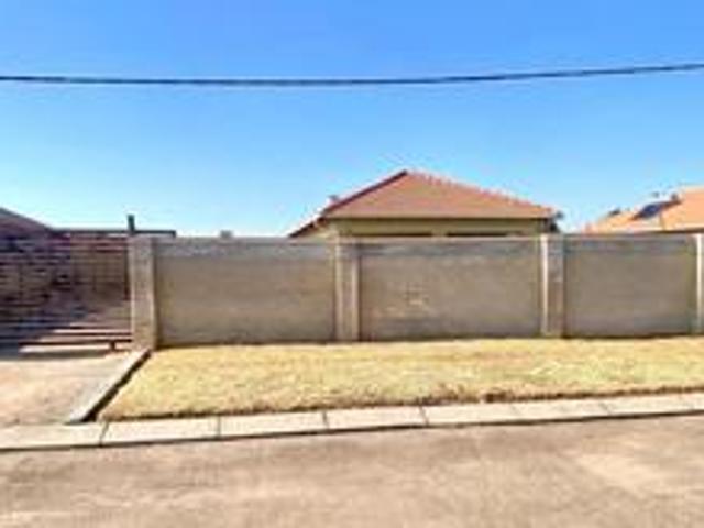 House for sale in Kagiso, Gauteng
