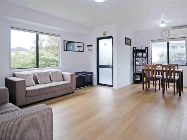 House for rent in Penrose, Oroua County