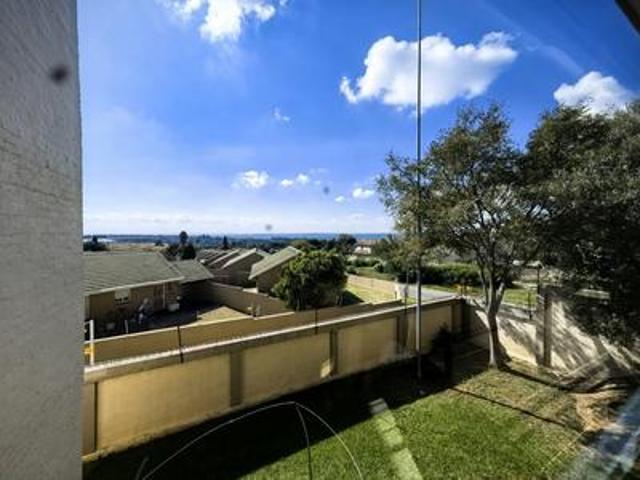 Apartment for sale in Nooitgedacht, Gauteng
