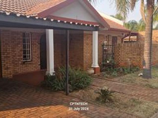 House for sale in Theresapark, Waterkloof