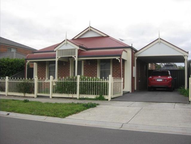 House for rent in Caroline Springs, Melbourne