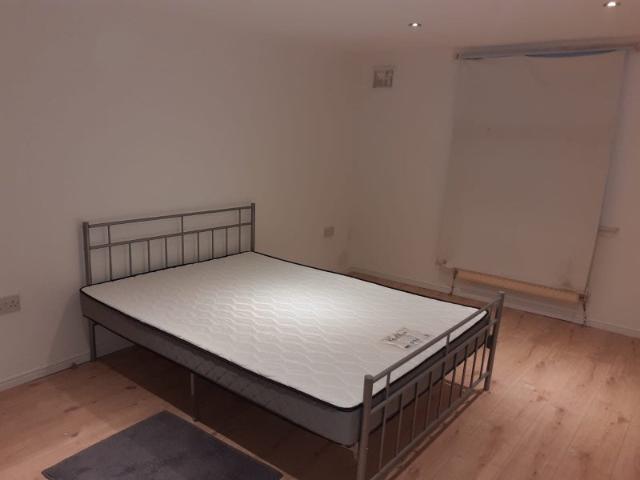 House for rent in London Borough of Ealing, Hanwell