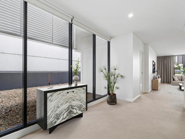 Apartment for sale in Lower North Shore, Sydney