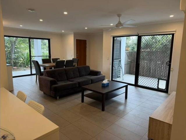 Townhouse for rent in Coopers Plains, Greater Brisbane
