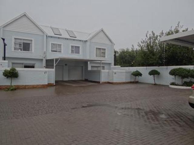 Townhouse for rent in Randburg, Gauteng