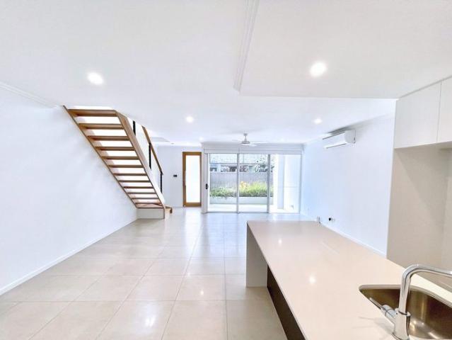Townhouse for rent in Fernbrook, Queensland