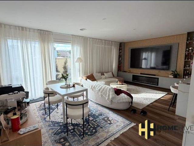 Townhouse for rent in Camerons Creek, Victoria