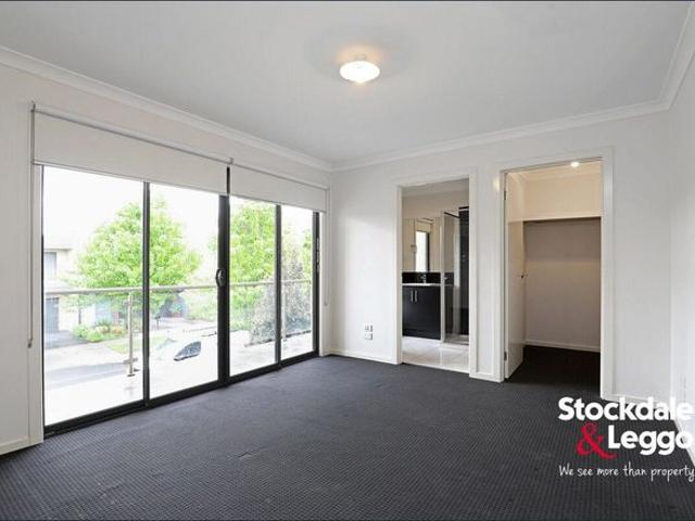 Townhouse for rent in Camerons Creek, Victoria