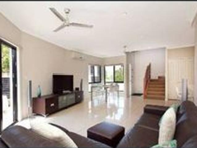 Townhouse for rent in Varsity Lakes, Gold Coast City