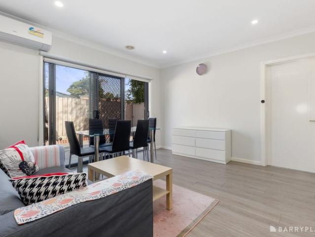 Townhouse for rent in Camerons Creek, Victoria