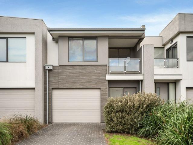 Townhouse for rent in Camerons Creek, Victoria