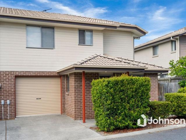 Townhouse for rent in Marsden, Greater Brisbane