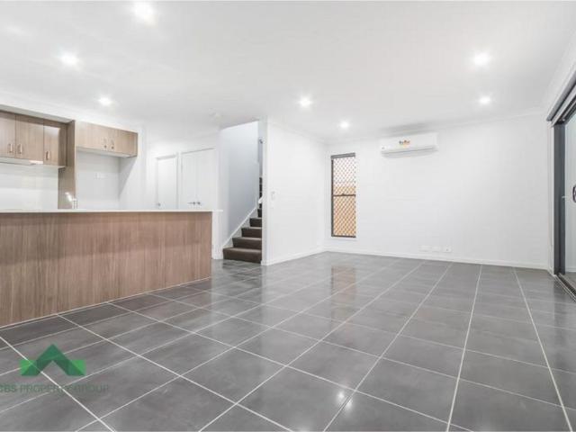 Townhouse for rent in Toombul, Queensland