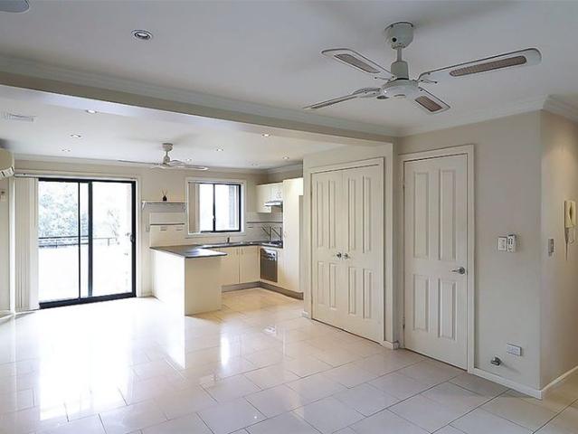 Townhouse for rent in Sydney, New South Wales