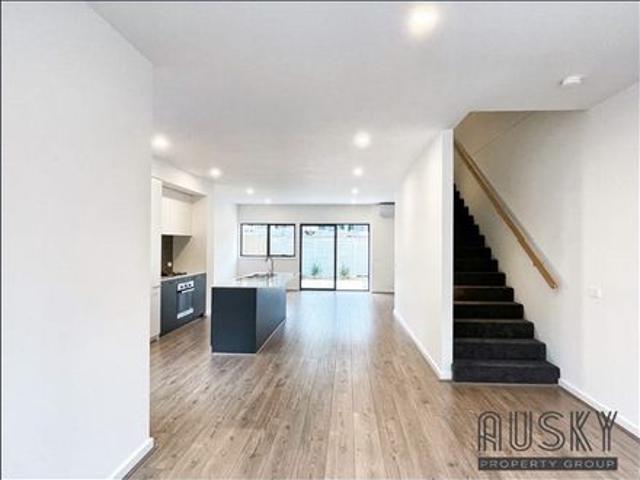 Townhouse for rent in Doveton, Melbourne