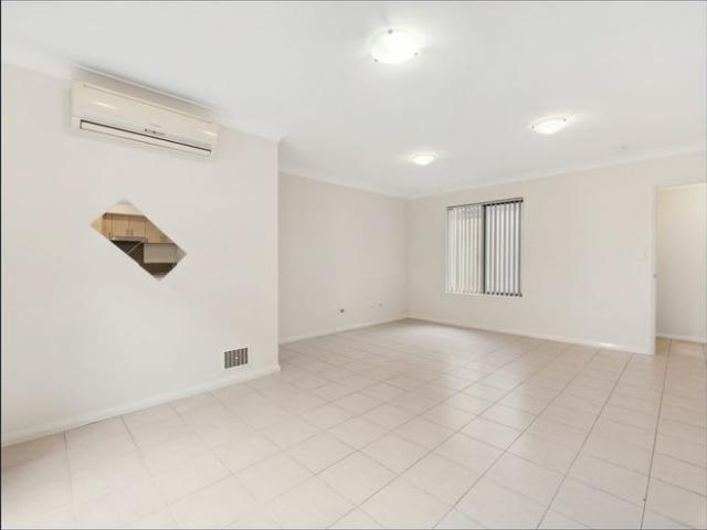 Townhouse for rent in Cannington, City of Canning