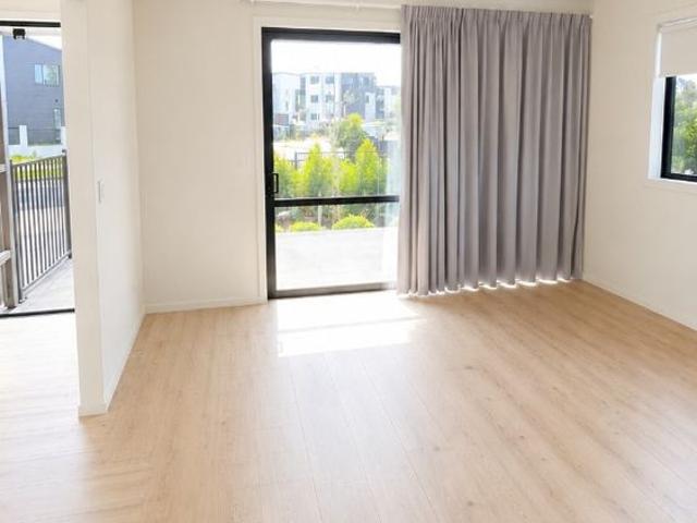 Townhouse for rent in Owhata