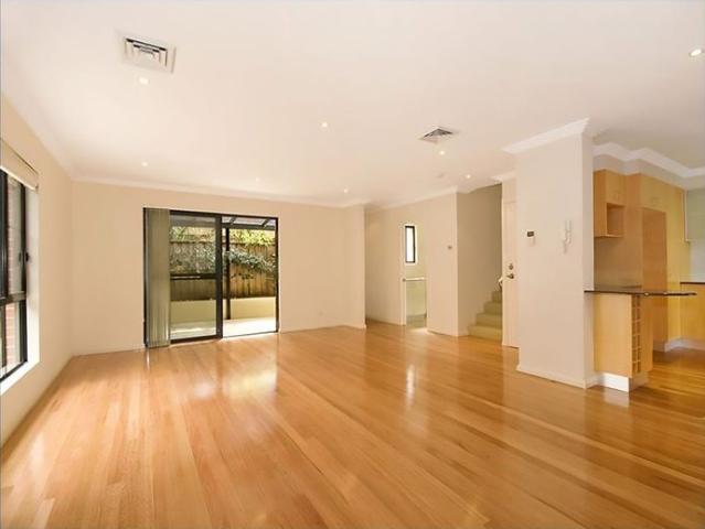 Townhouse for rent in Sydney, New South Wales