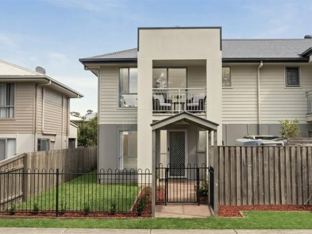 Townhouse for sale in Lawnton, Greater Brisbane